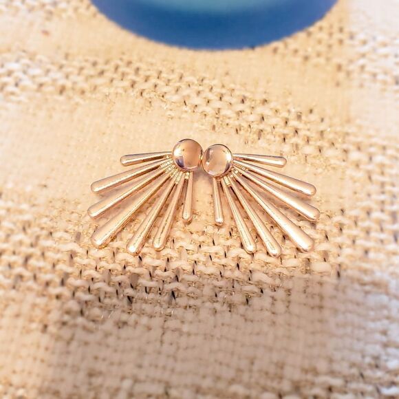 BOGO Sunray two-piece earring 🌤 - Picture 5 of 6